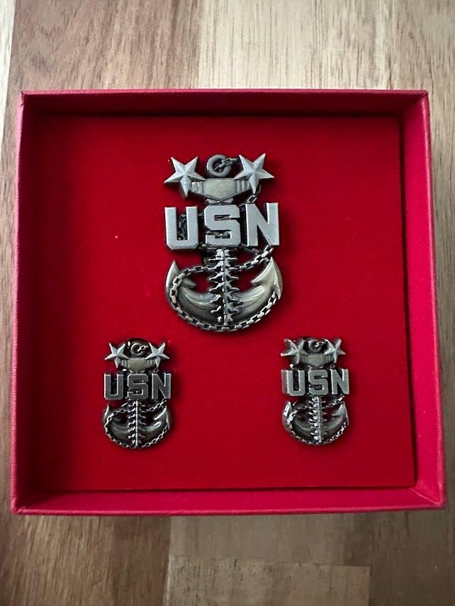 Navy Chief "Backbone" Anchor Collar Devices and Cover Pins Set (CPO/SCPO/MCPO)