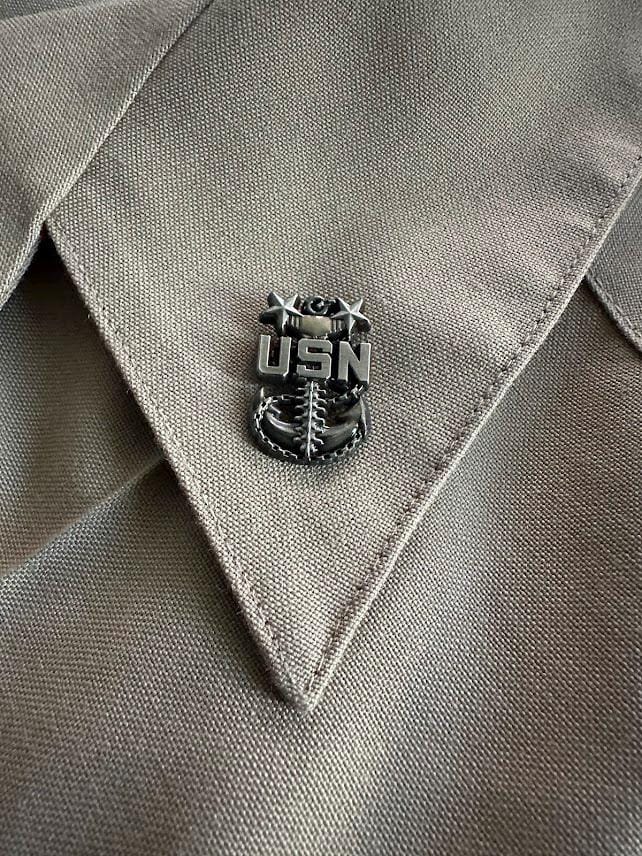 Navy Chief "Backbone" Anchor Collar Devices and Cover Pins Set (CPO/SCPO/MCPO)