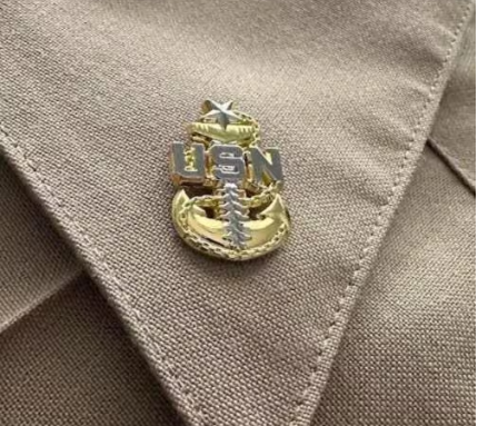 Navy Chief "Backbone" Anchor Collar Devices and Cover Pins Set (CPO/SCPO/MCPO)